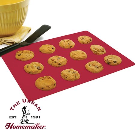 Wilton Nonstick Cookie Sheet, Cooling Grid and Silicone Baking Mat Bakeware Set, 4-Piece